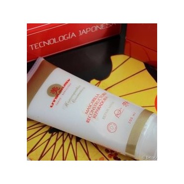 Rekonštrukčná, regeneračná a spevňujúca maska 200ml