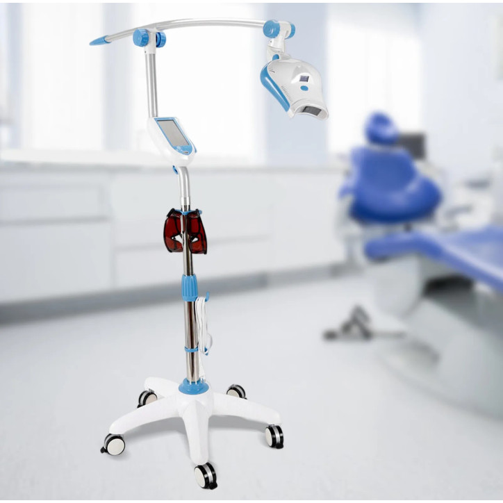 Mobilný LED prístroj pre profesionálne bielenie zubov